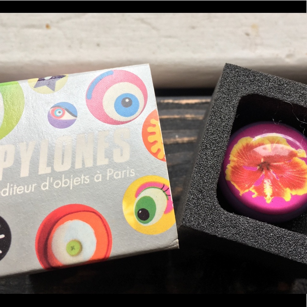 Pylones Ring.